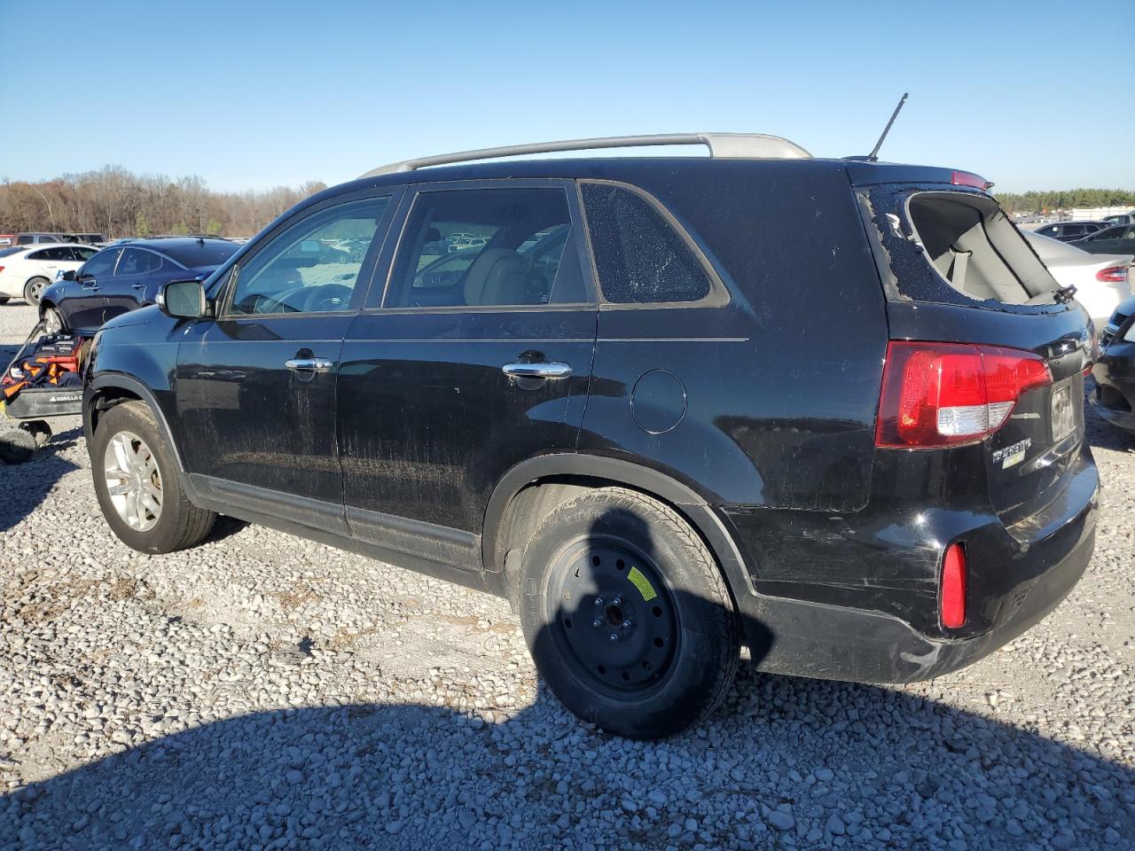 Image 2 of 2015 KIA SORENTO LX 2015 with VIN 5XYKT4A79FG598045