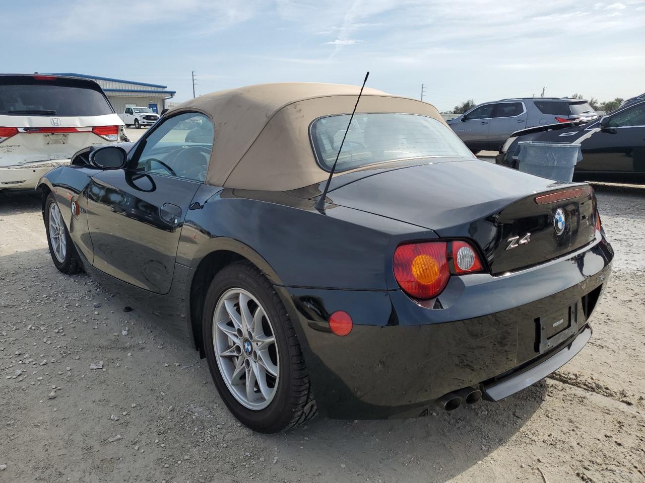 Obraz 2 z 2003 BMW Z4 2.5 2003 z VIN 4USBT33443LS44294