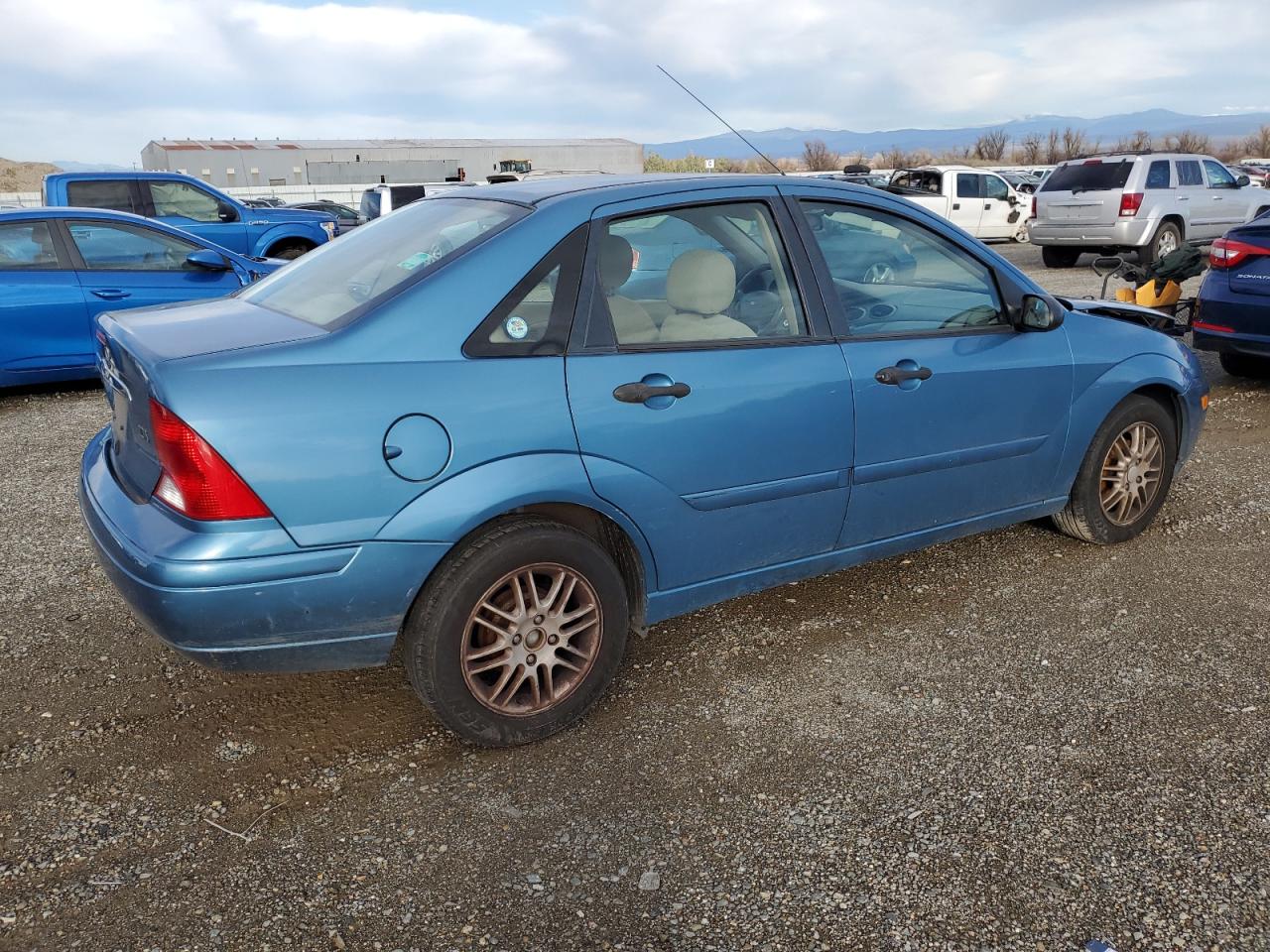Image 3 of 2000 FORD FOCUS ZTS 2000 with VIN 1FAFP3835YW253979