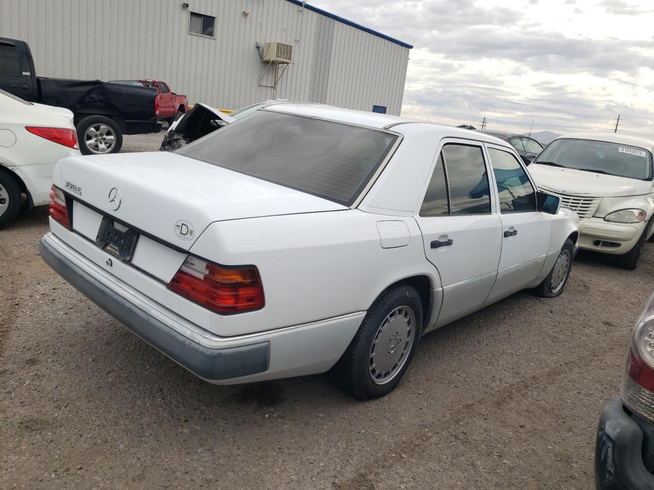 Изображение 3 1990 MERCEDES-BENZ 300 E 1990 с VIN WDBEA30D2LB143997