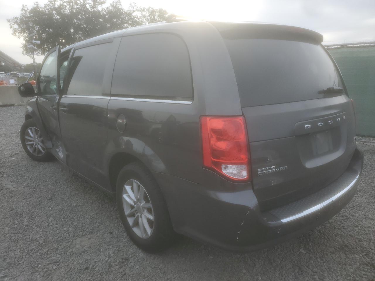 Image 2 of 2018 DODGE GRAND CARAVAN SXT 2018 with VIN 2C4RDGCG4JR207396