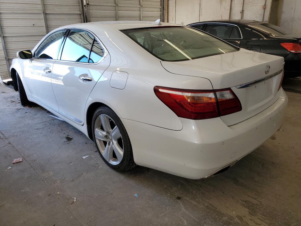 Image 2 of 2011 LEXUS LS 460 2011 with VIN JTHBL5EF3B5106344