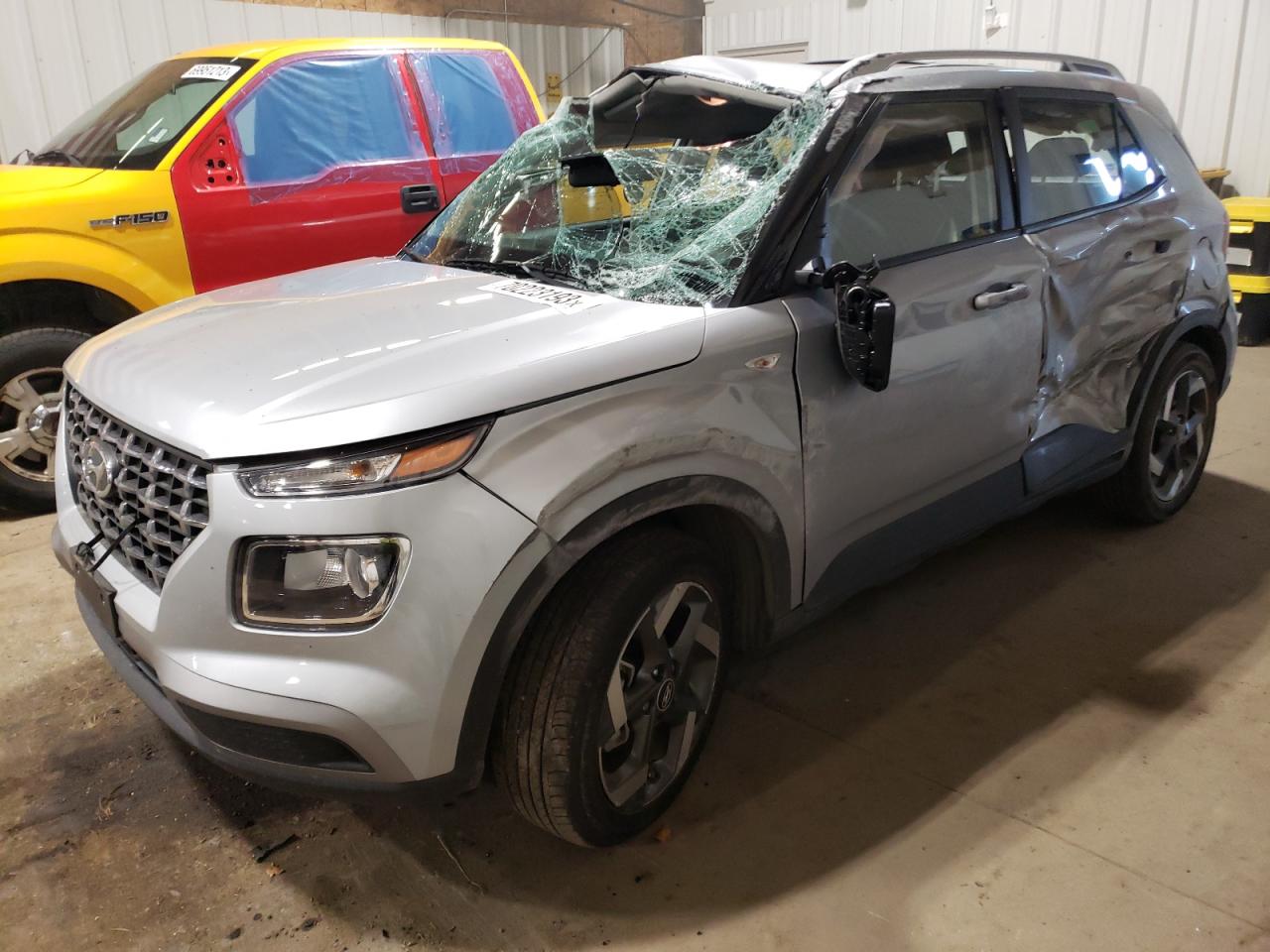 Изображение 1 2022 HYUNDAI VENUE SEL 2022 с VIN KMHRC8A39NU195016