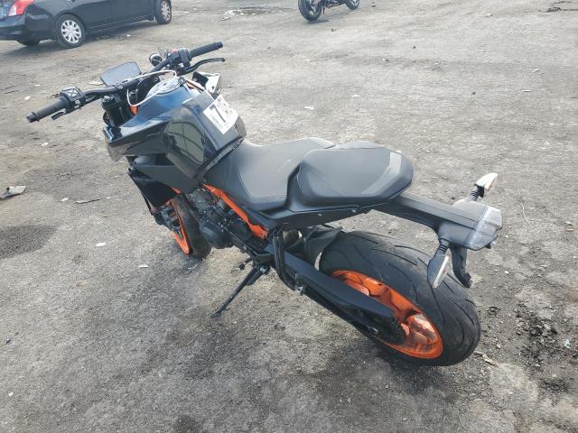 Image 3 of 2022 KTM 890 DUKE R 2022 with VIN VBKTU9406NM830318