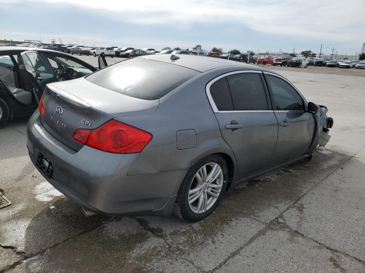 Изображение 3 Infiniti G37 2012 с VIN JN1CV6AR0CM679928