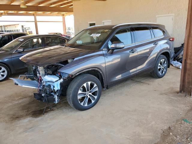 Изображение 2022 TOYOTA HIGHLANDER XLE 2022