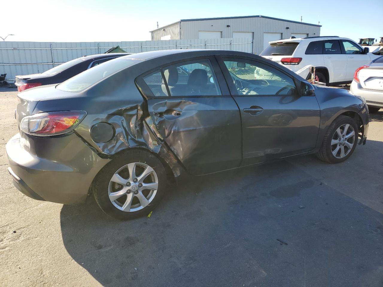Изображение 3 2011 MAZDA 3 I 2011 с VIN JM1BL1VG0B1361561