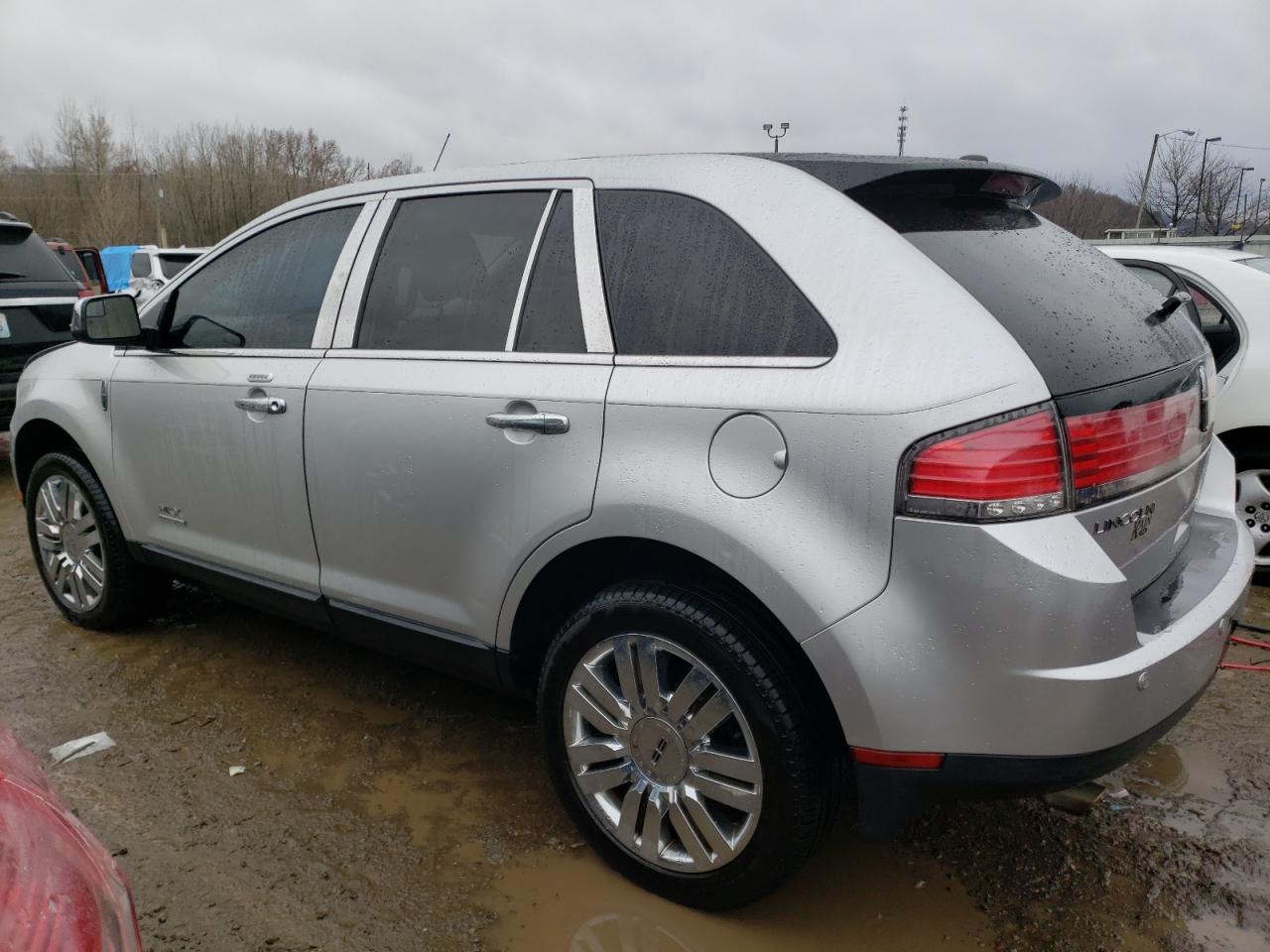 Изображение 2 2010 LINCOLN MKX  2010 с VIN 2LMDJ8JC8ABJ32350