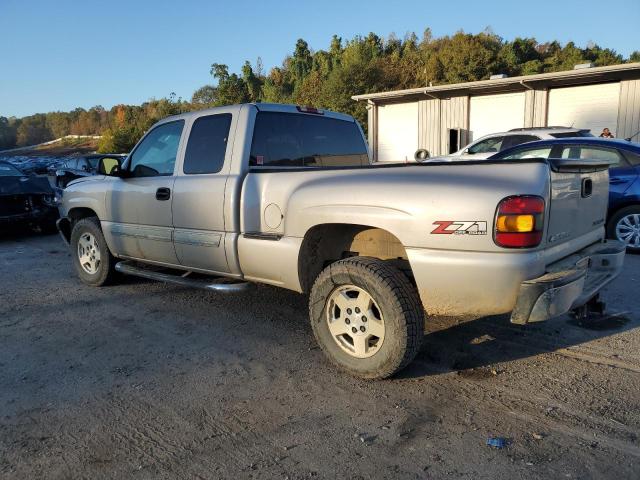 Obraz 2 z 2004 CHEVROLET SILVERADO K1500 2004 z VIN 1GCEK19T04Z253582