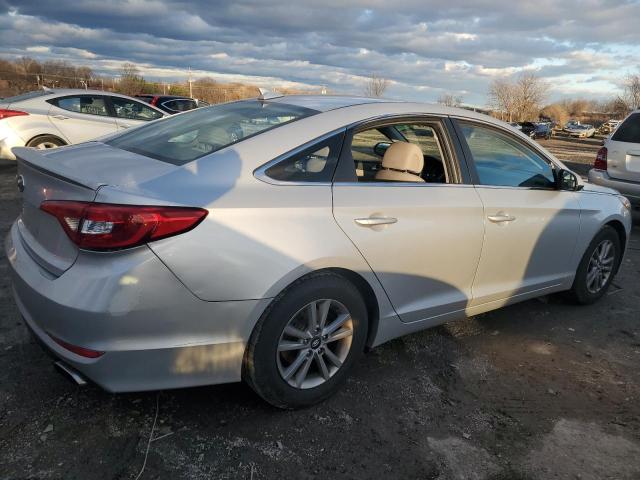 Obraz 3 z 2015 HYUNDAI SONATA SE 2015 z VIN 5NPE24AF8FH026271