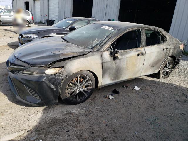 Image 1 of 2018 TOYOTA CAMRY L 2018 with VIN 4T1B11HKXJU077501