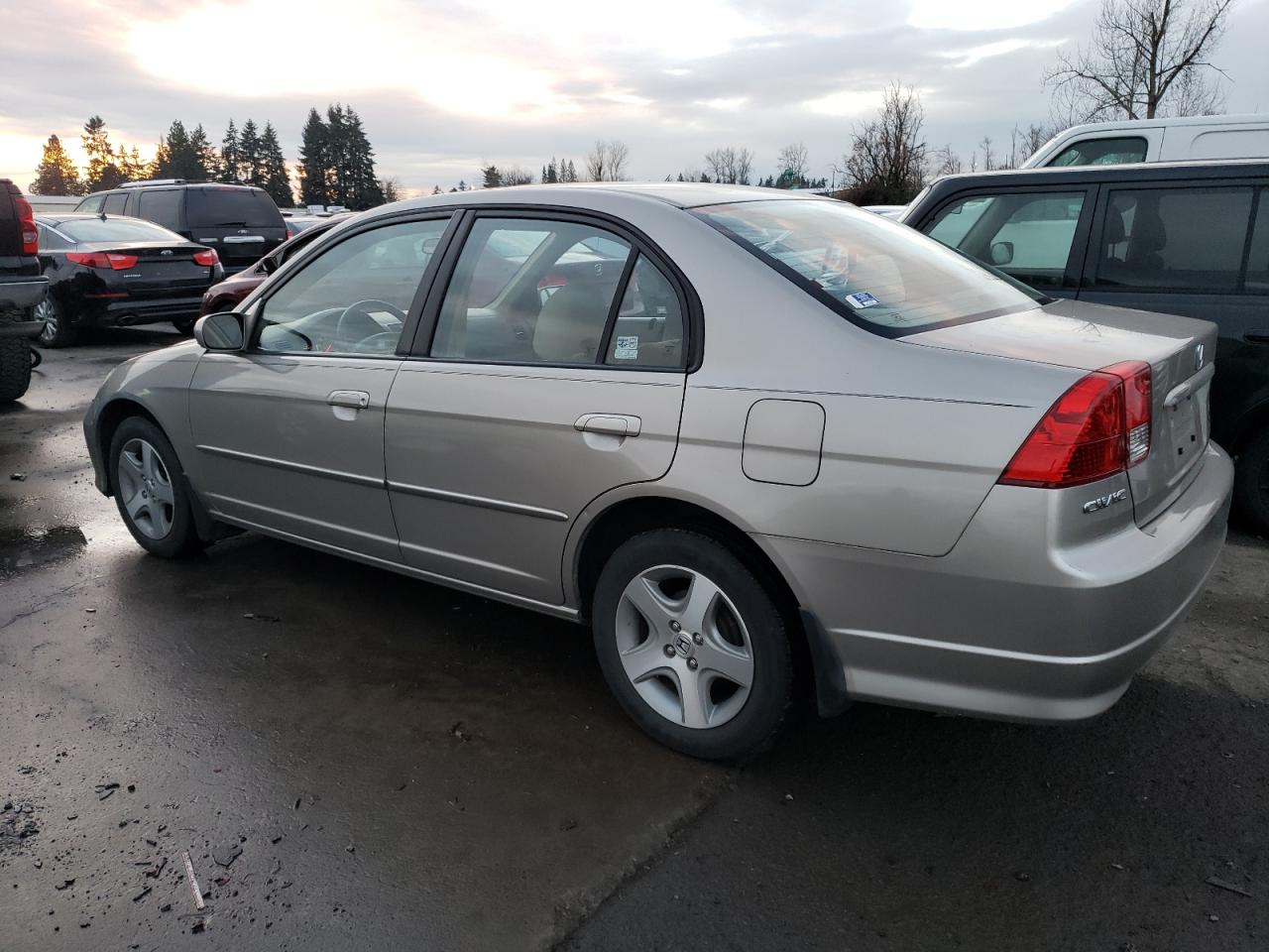 Image 2 of 2004 HONDA CIVIC EX 2004 with VIN 2HGES26774H528265