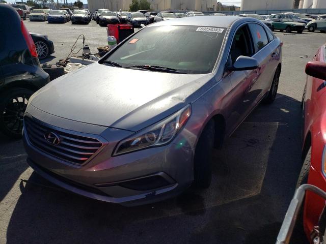 Obraz 1 z 2017 HYUNDAI SONATA SE 2017 z VIN 5NPE24AF7HH476416