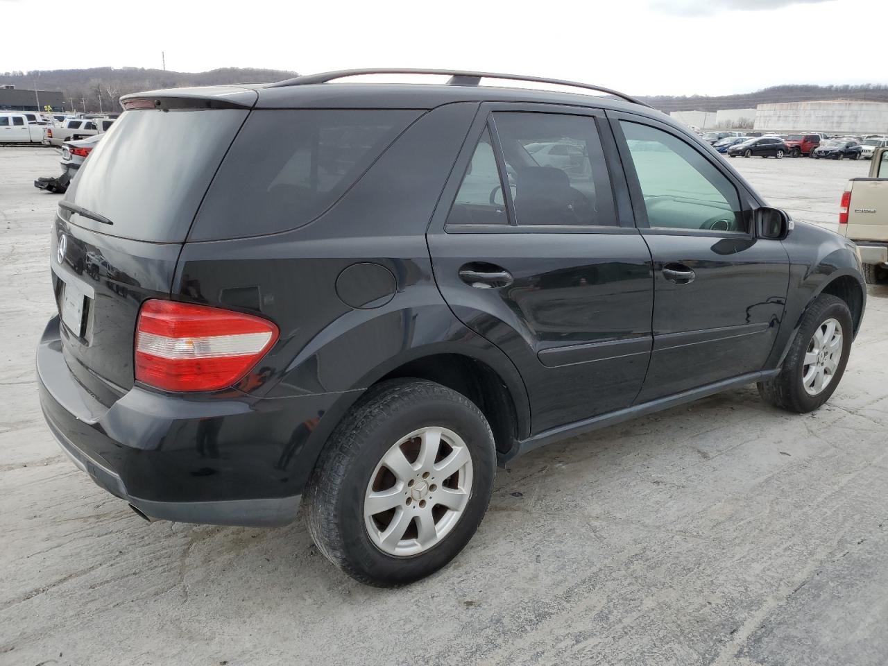 Obraz 3 z 2006 MERCEDES-BENZ ML 350 2006 z VIN 4JGBB86E66A066250