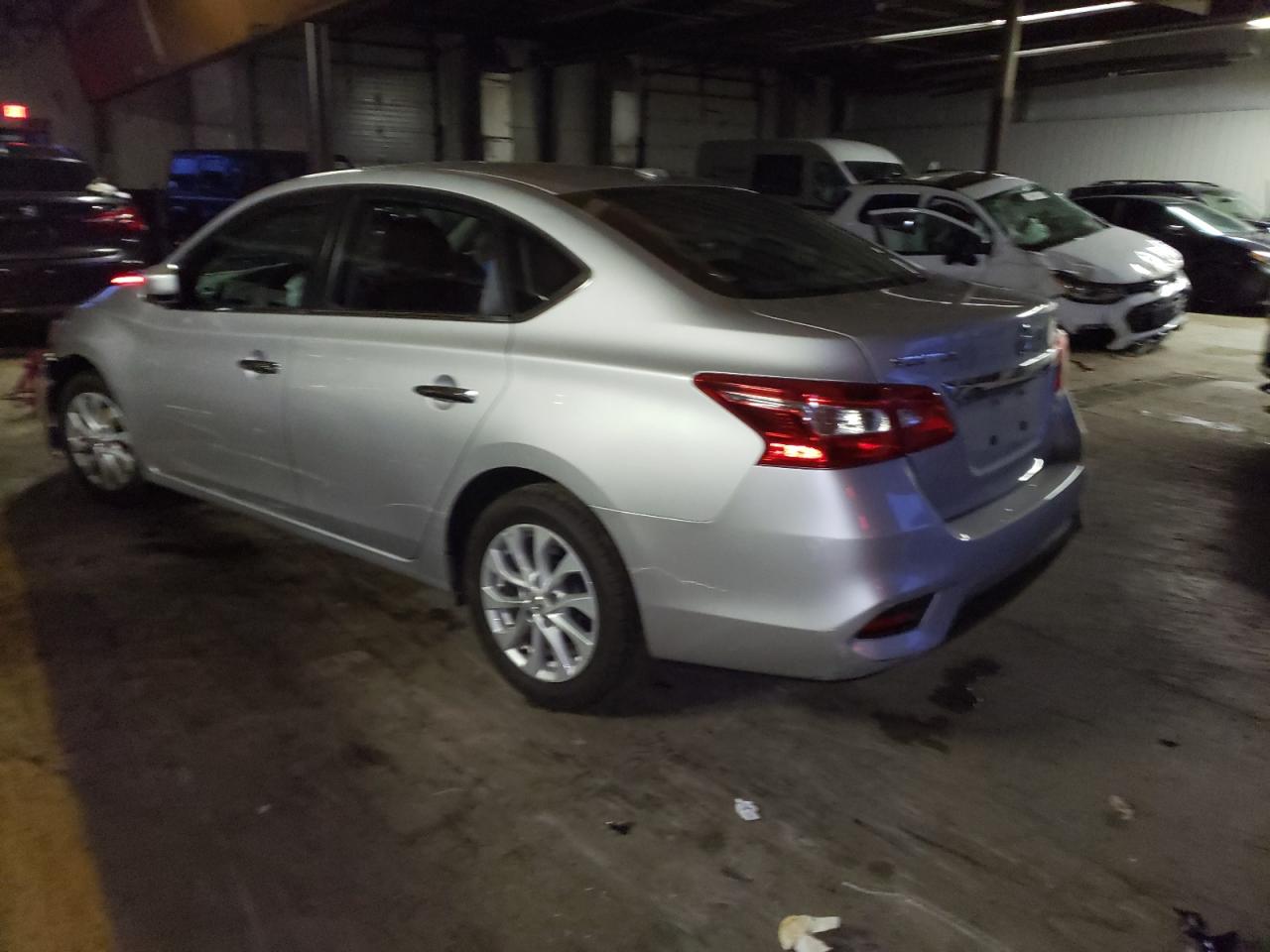Obraz 2 z 2018 NISSAN SENTRA S 2018 z VIN 3N1AB7AP5JY282505