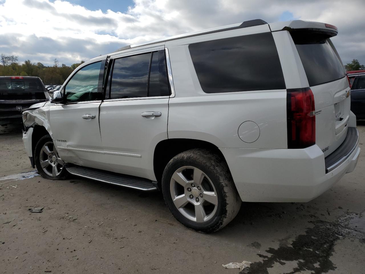 Obraz 2 z 2017 CHEVROLET TAHOE K1500 PREMIER 2017 z VIN 1GNSKCKC9HR283640