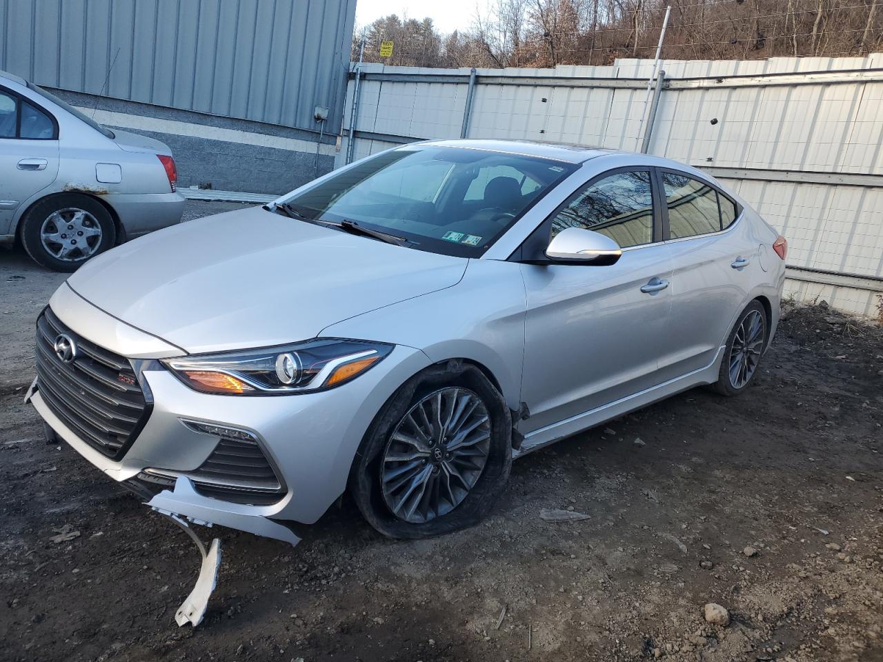 Obraz 1 z 2018 HYUNDAI ELANTRA SPORT 2018 z VIN KMHD04LB1JU474647