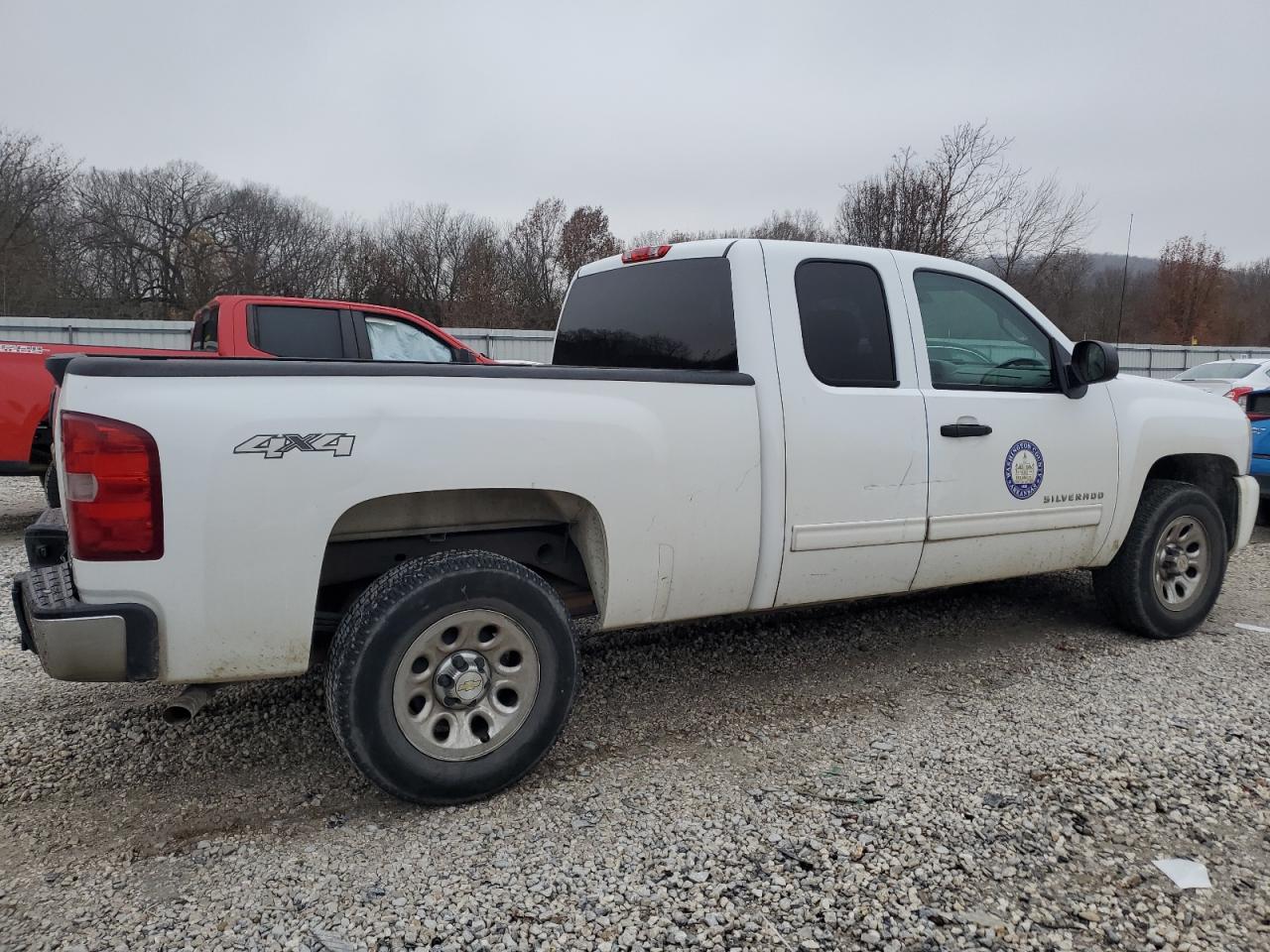 Obraz 3 z 2011 CHEVROLET SILVERADO K1500 LS 2011 z VIN 1GCRKREA6BZ438947