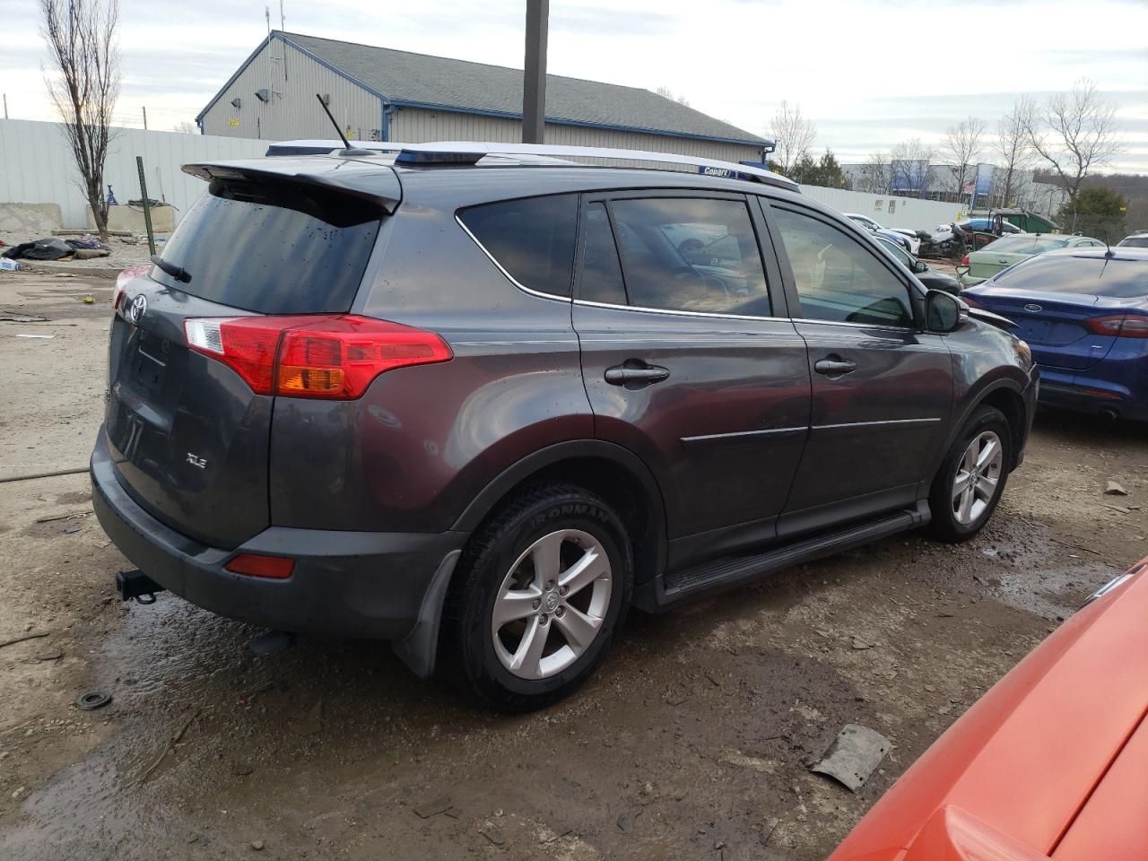 Image 3 of 2014 TOYOTA RAV4 XLE 2014 with VIN JTMWFREV7EJ012679