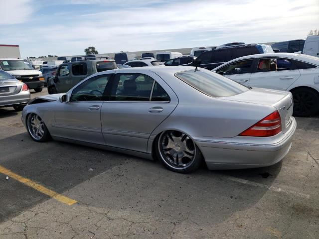 Obraz 2 z 2000 MERCEDES-BENZ S 500 2000 z VIN WDBNG75J9YA105300