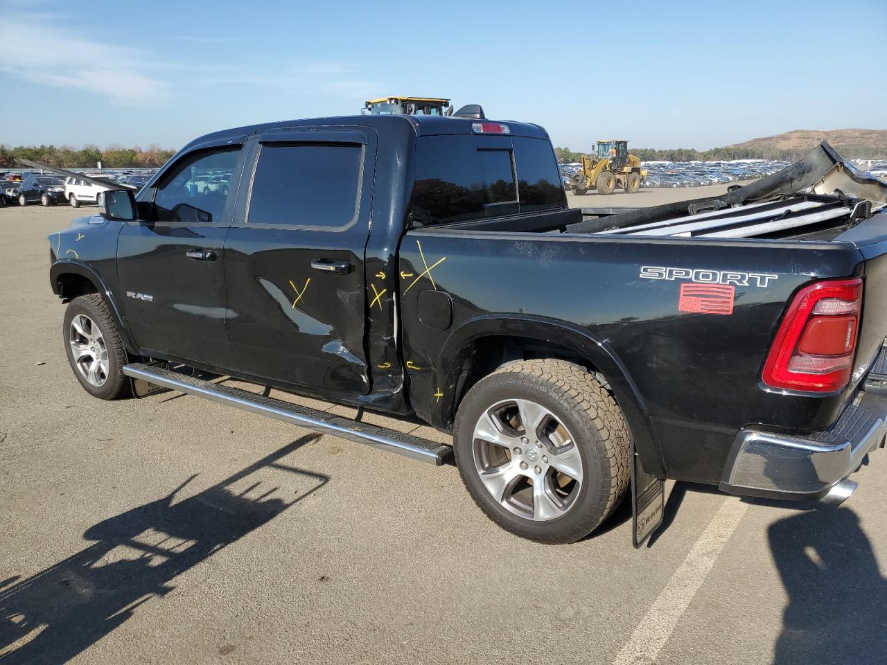 Obraz 2 z 2022 RAM 1500 LARAMIE 2022 z VIN 1C6SRFJT6NN268434