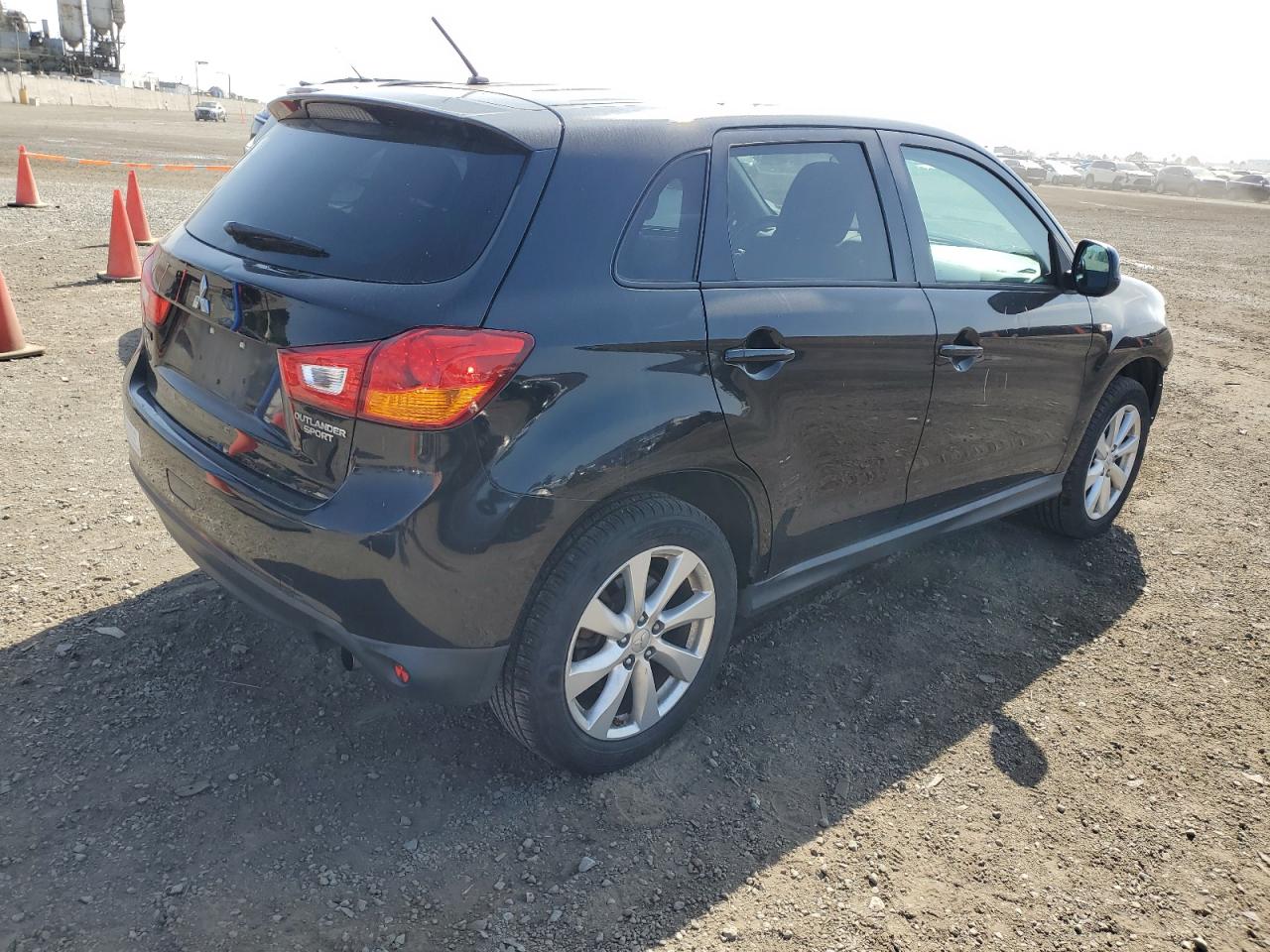 Obraz 3 z 2015 MITSUBISHI OUTLANDER SPORT ES 2015 z VIN 4A4AP3AU8FE048224