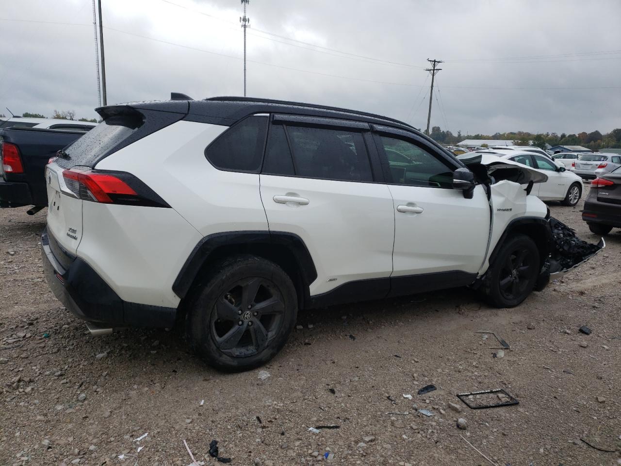 Obraz 3 z 2020 TOYOTA RAV4 XSE 2020 z VIN JTMEWRFV6LJ041422