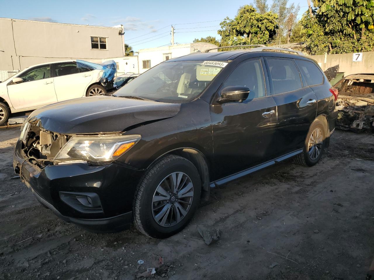 Изображение 1 2017 NISSAN PATHFINDER S 2017 с VIN 5N1DR2MN6HC600259