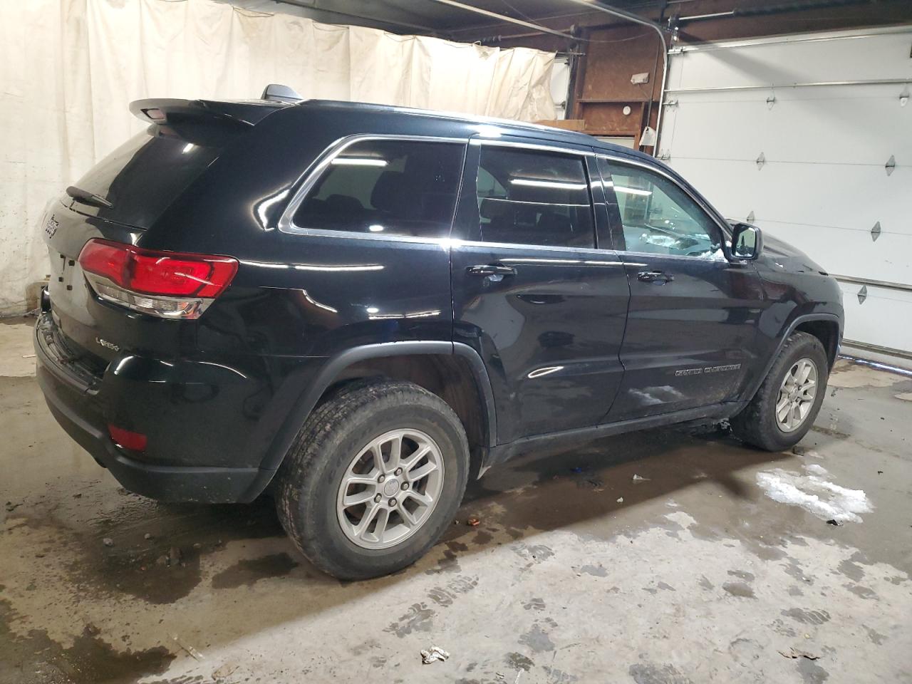 Image 3 of 2020 JEEP GRAND CHEROKEE LAREDO 2020 with VIN 1C4RJFAG4LC215547