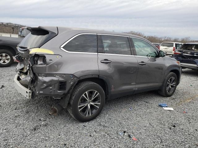 Image 3 of 2019 TOYOTA HIGHLANDER LE 2019 with VIN 5TDBZRFH6KS733816
