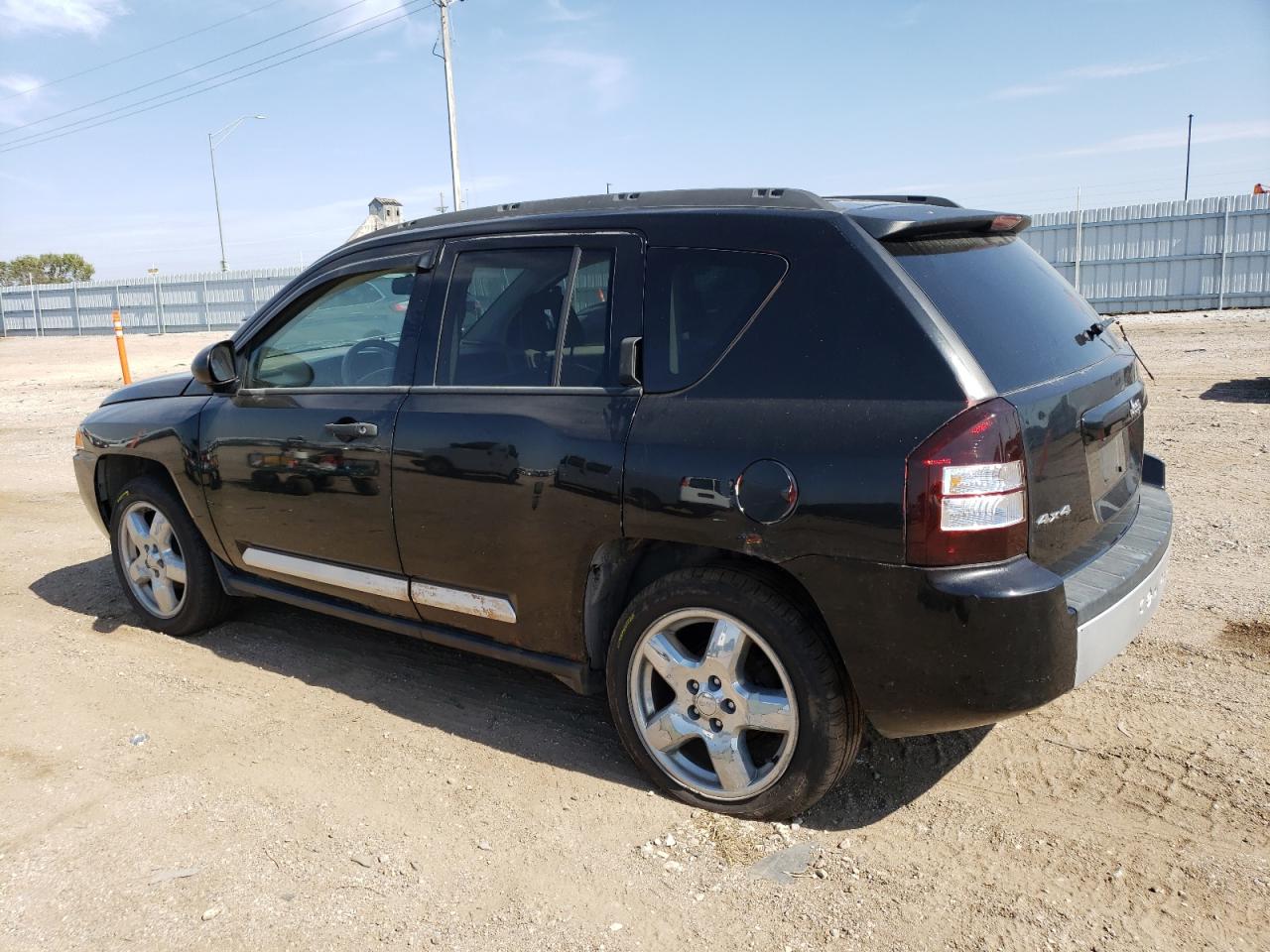 Image 2 of 2007 JEEP COMPASS LIMITED 2007 with VIN 1J8FF57W57D153498
