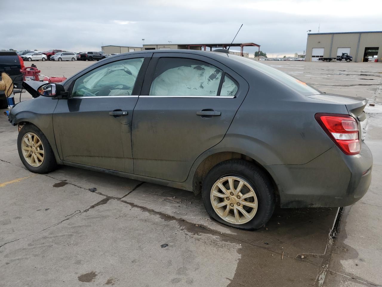 Изображение 2 2017 CHEVROLET SONIC LT 2017 с VIN 1G1JD5SH1H4108603