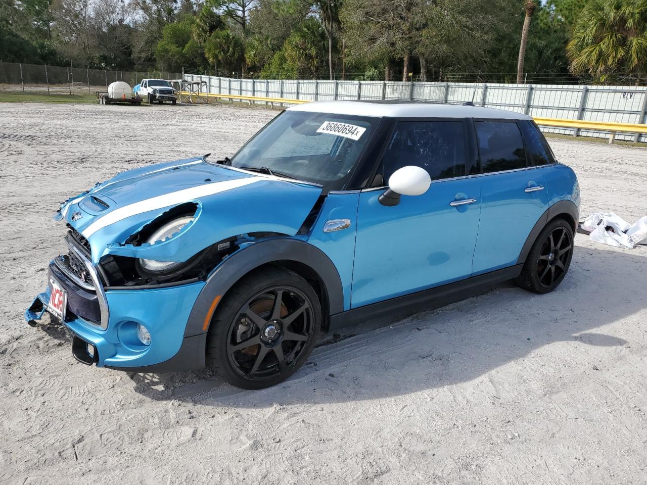 2015 MINI COOPER S 2015 image