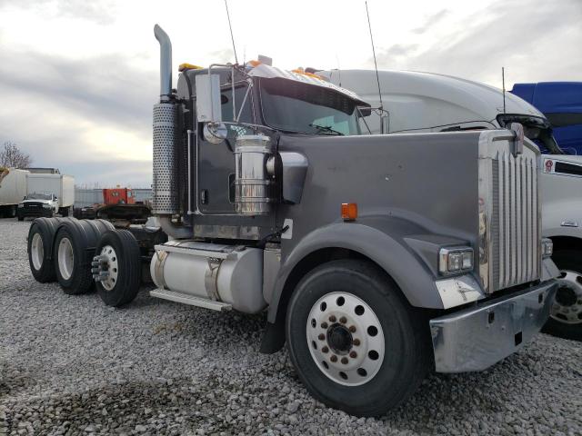 Image 2 of 2005 KENWORTH CONSTRUCTION W900 2005 with VIN 1XKWPBEX15J104834