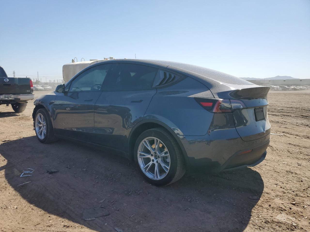 Изображение 2 2022 TESLA MODEL Y  2022 с VIN 7SAYGDEE2NA015604