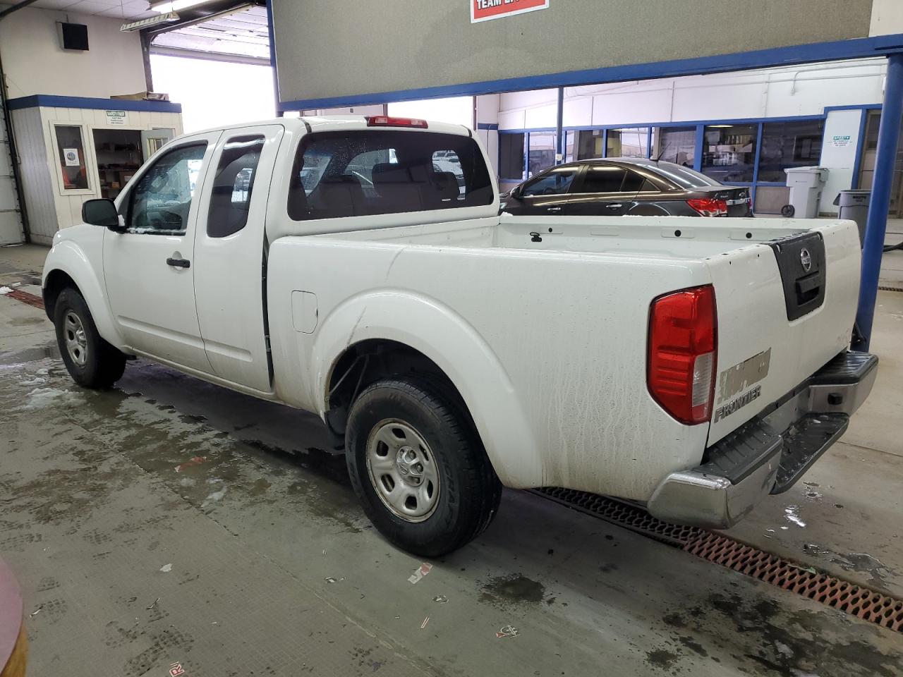 Image 2 of 2015 NISSAN FRONTIER S 2015 with VIN 1N6BD0CT0FN720703