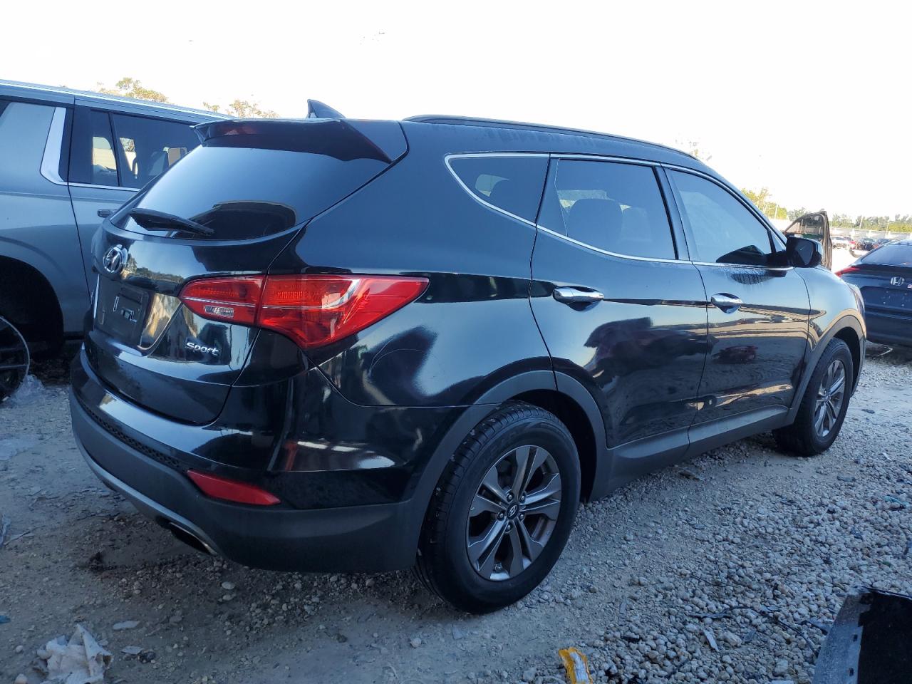 Image 3 of 2015 HYUNDAI SANTA FE SPORT  2015 with VIN 5XYZU3LB8FG265150