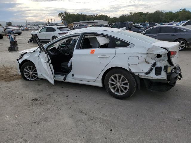 Obraz 2 z 2018 HYUNDAI SONATA SE 2018 z VIN 5NPE24AF8JH647440