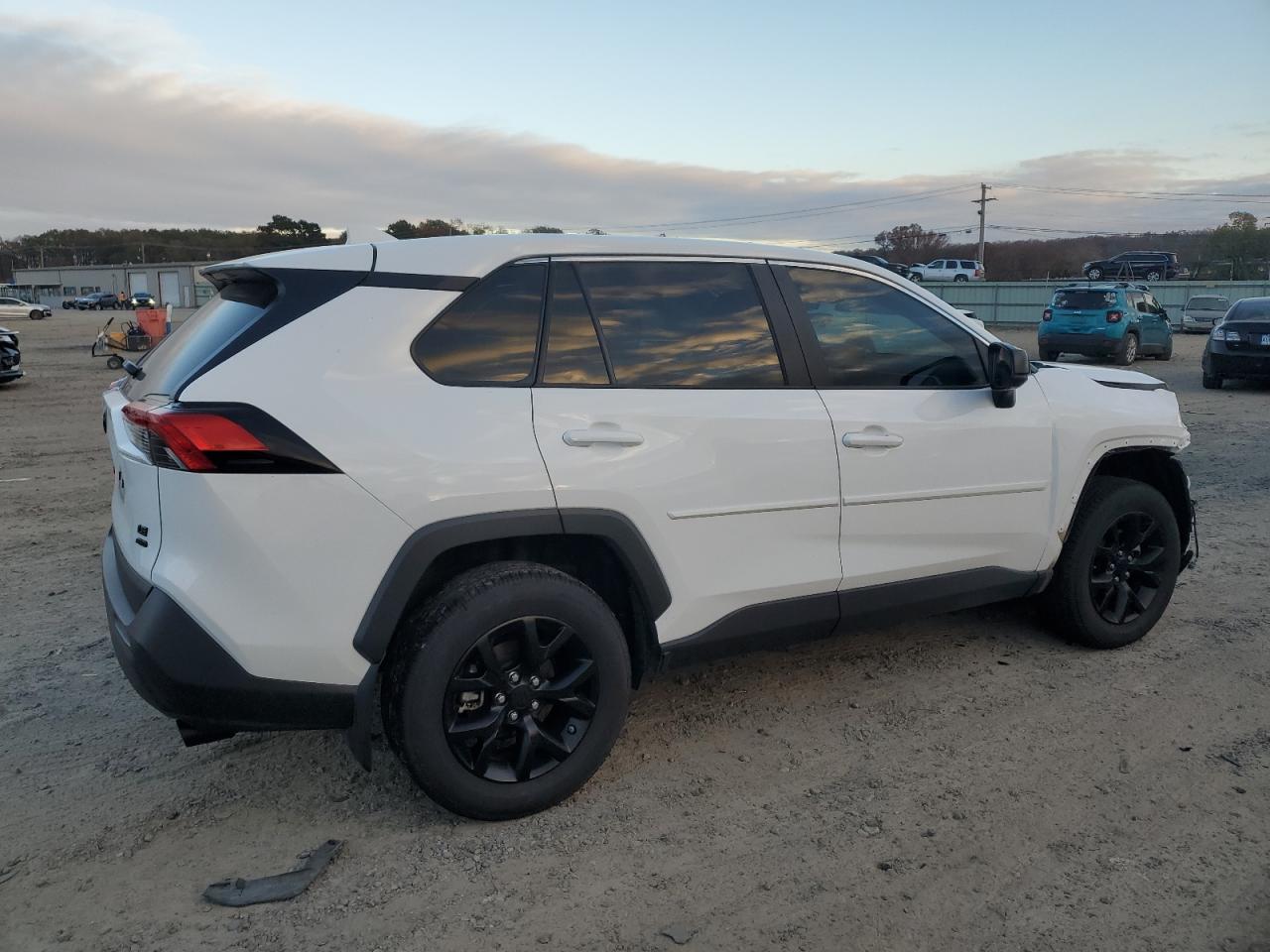 Image 3 of 2022 TOYOTA RAV4 LE 2022 with VIN 2T3F1RFV8NC306978