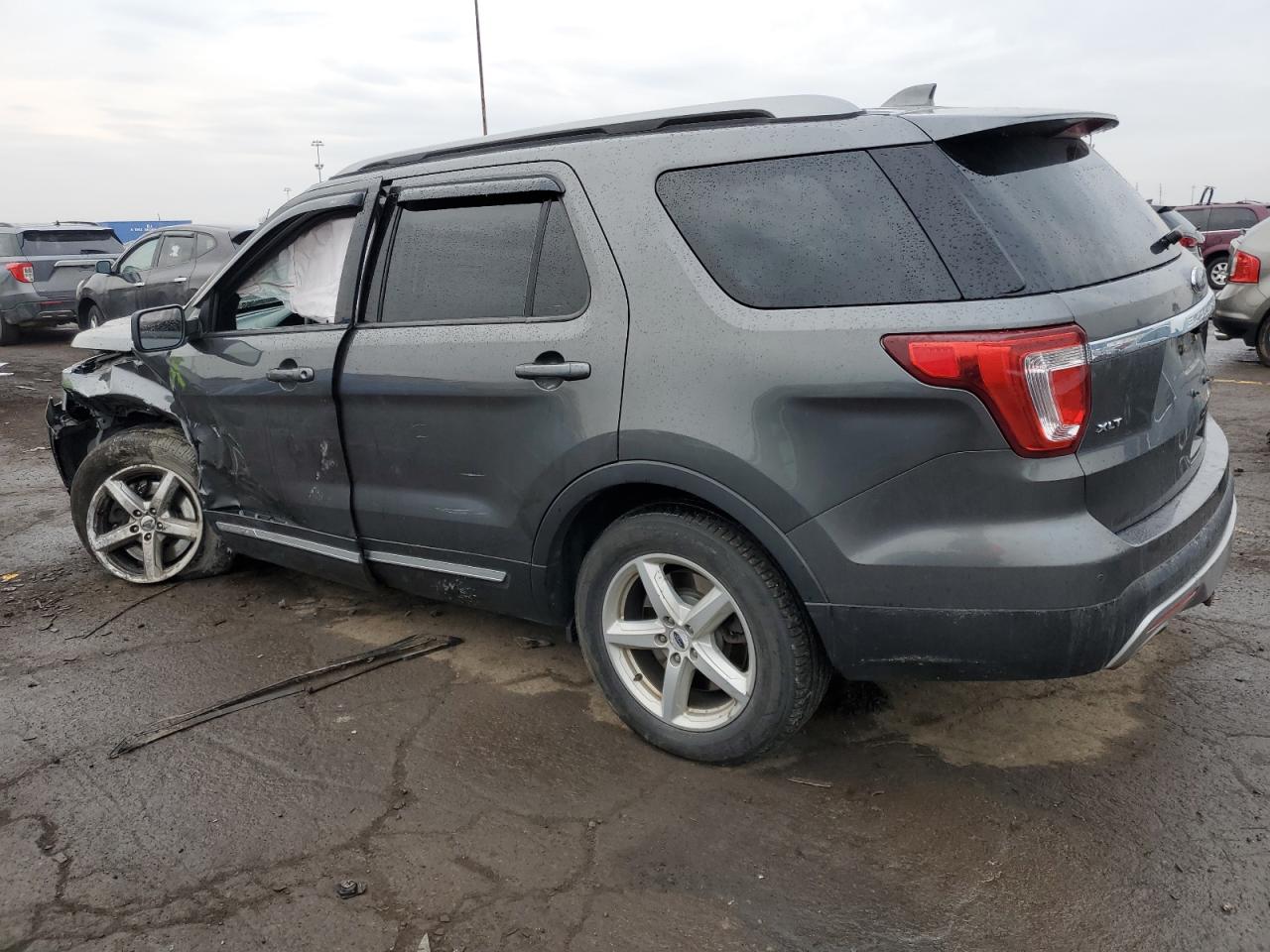 Image 2 of 2017 FORD EXPLORER XLT 2017 with VIN 1FM5K8D87HGD37231