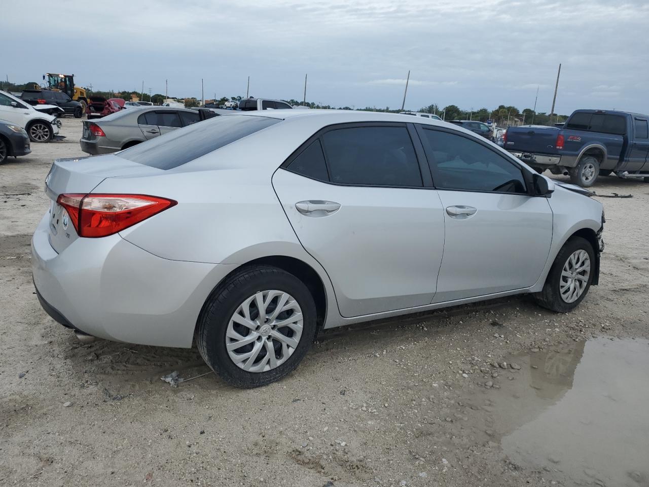 Image 3 of 2017 TOYOTA COROLLA L 2017 with VIN 2T1BURHE4HC747183