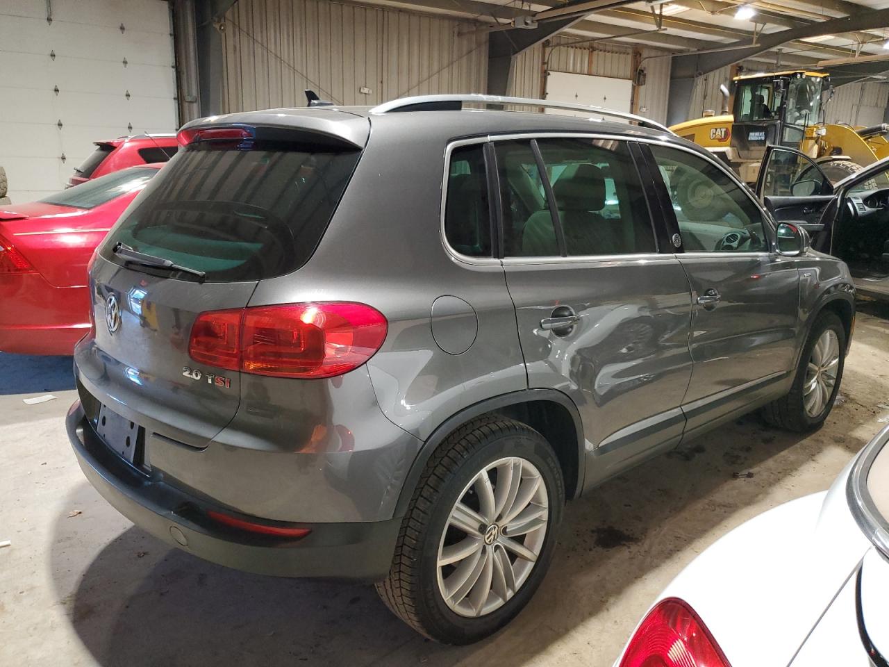 Obraz 3 z 2012 VOLKSWAGEN TIGUAN S 2012 z VIN WVGAV7AX0CW005903