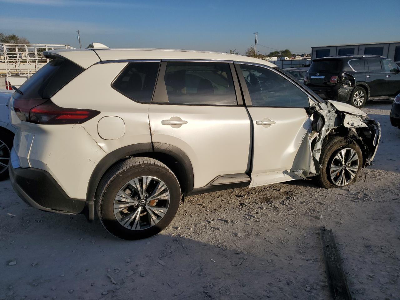 Image 3 of 2023 NISSAN ROGUE SV 2023 with VIN JN8BT3BA1PW415475