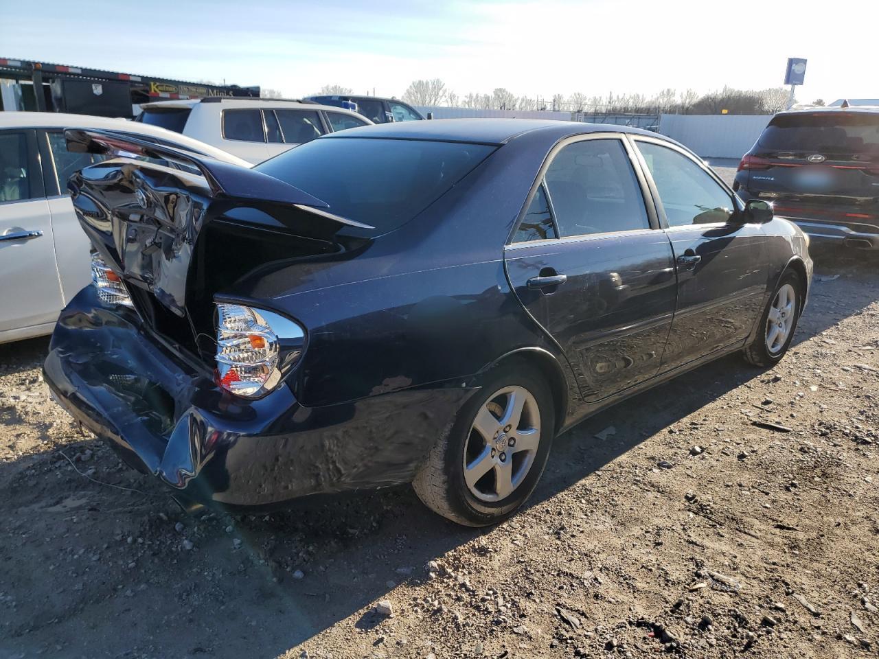 Изображение 3 2003 TOYOTA CAMRY LE 2003 с VIN 4T1BE32K93U664140
