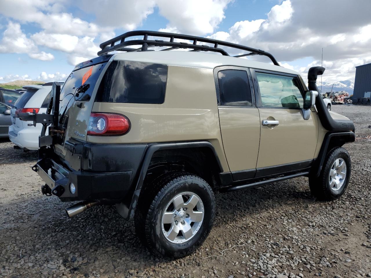 Изображение 3 2014 TOYOTA FJ CRUISER  2014 с VIN JTEBU4BF6EK181764