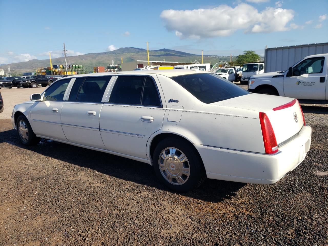 Obraz 2 z 2011 CADILLAC PROFESSIONAL CHASSIS  2011 z VIN 1GE9K9C68BU550071
