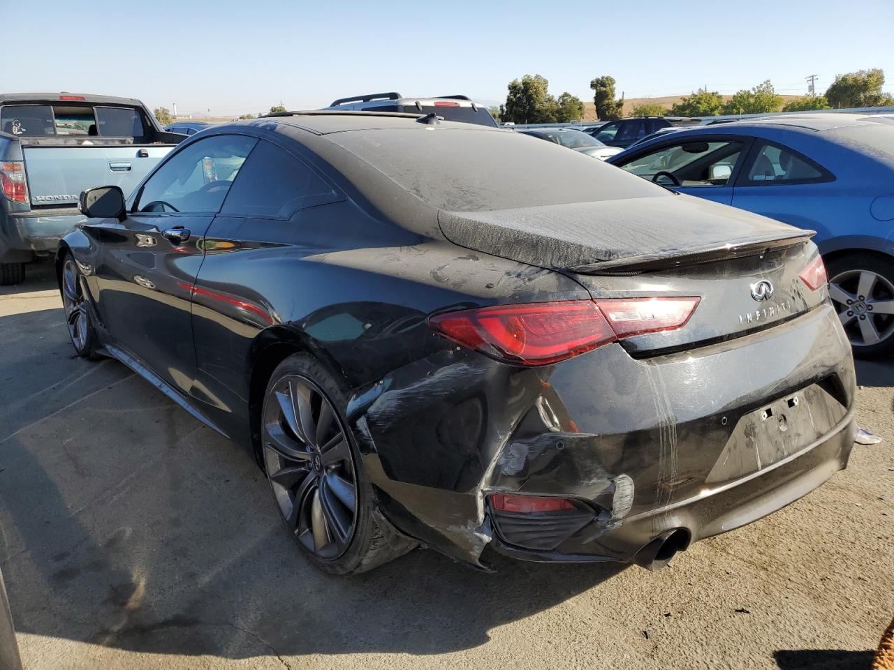 Obraz 2 z 2017 INFINITI Q60 RED SPORT 400 2017 z VIN JN1FV7EKXHM611515