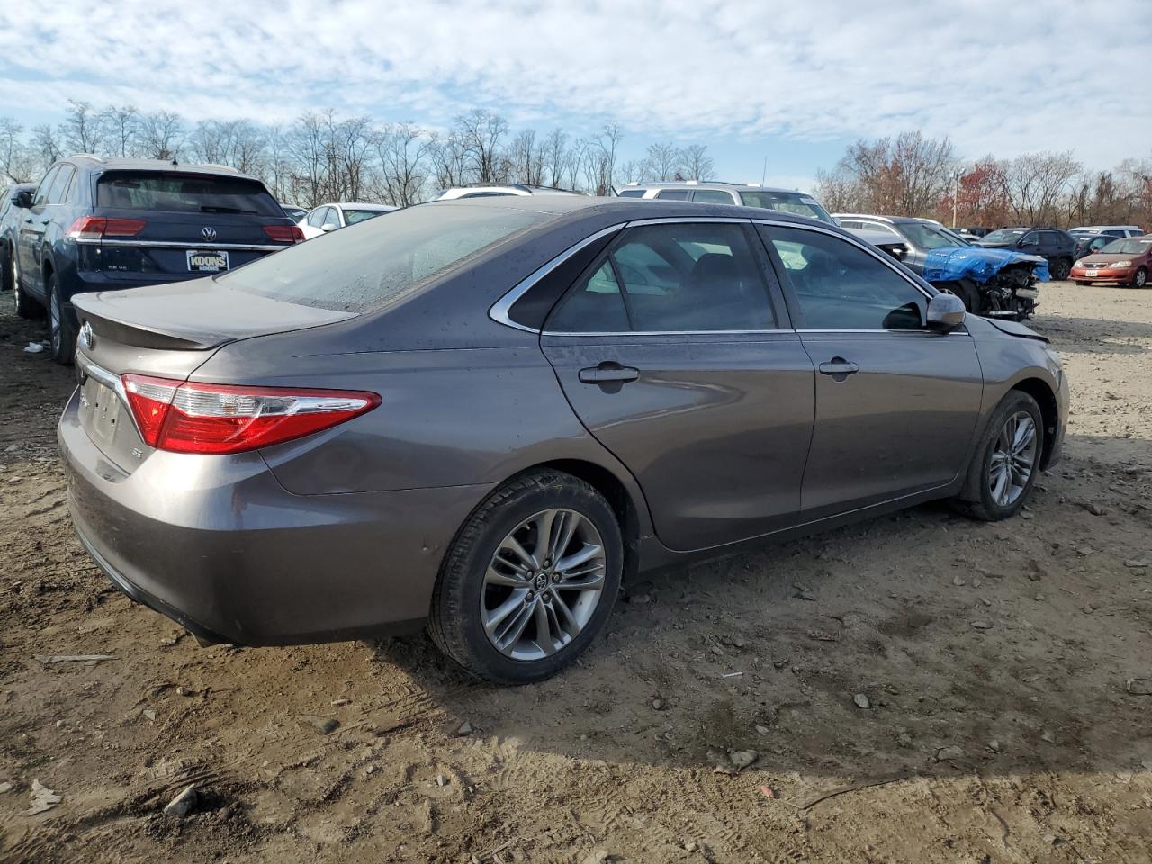 Image 3 of 2017 TOYOTA CAMRY LE 2017 with VIN 4T1BF1FK1HU797607