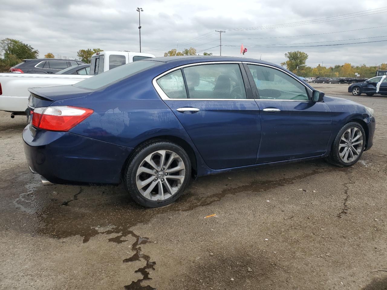 Image 3 of 2015 HONDA ACCORD SPORT 2015 with VIN 1HGCR2F53FA083820