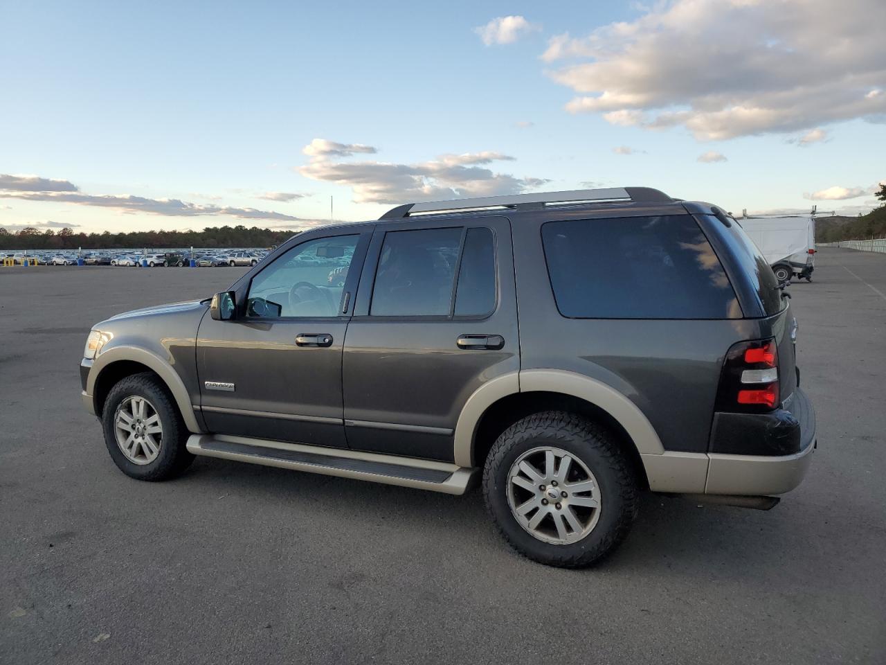 Obraz 2 z 2007 FORD EXPLORER EDDIE BAUER 2007 z VIN 1FMEU74E87UB58433